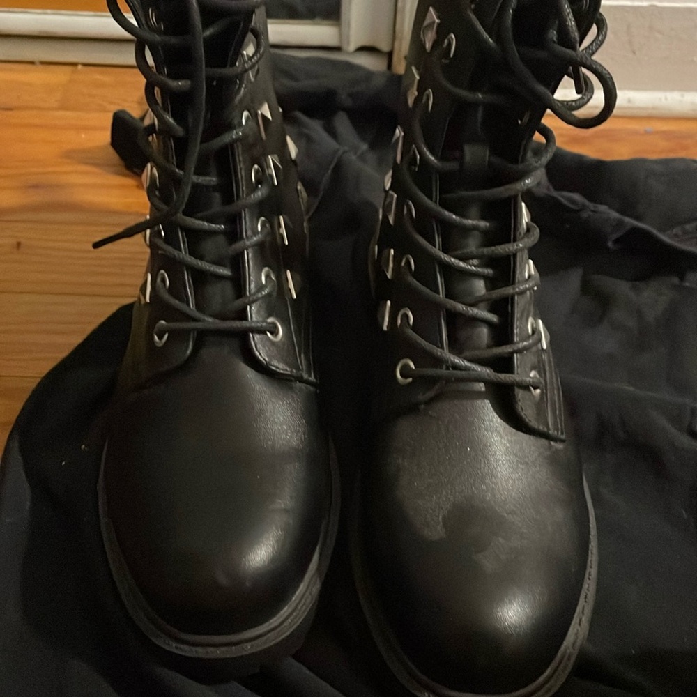 Never worn